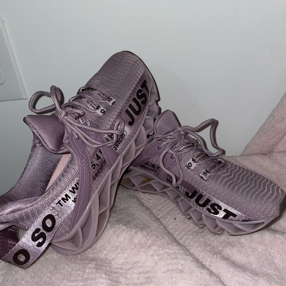 Just SOSO running shoes